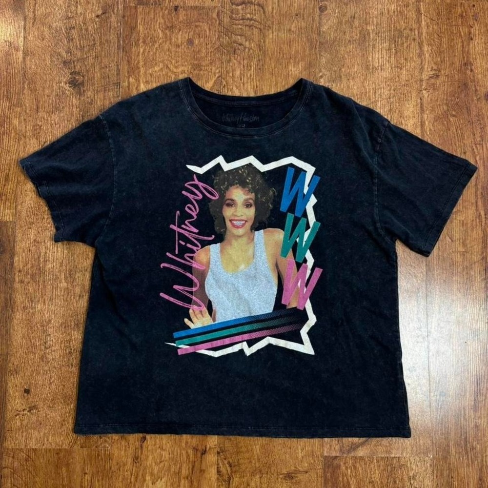 Whitney Houston graphic‎ t-shirt
